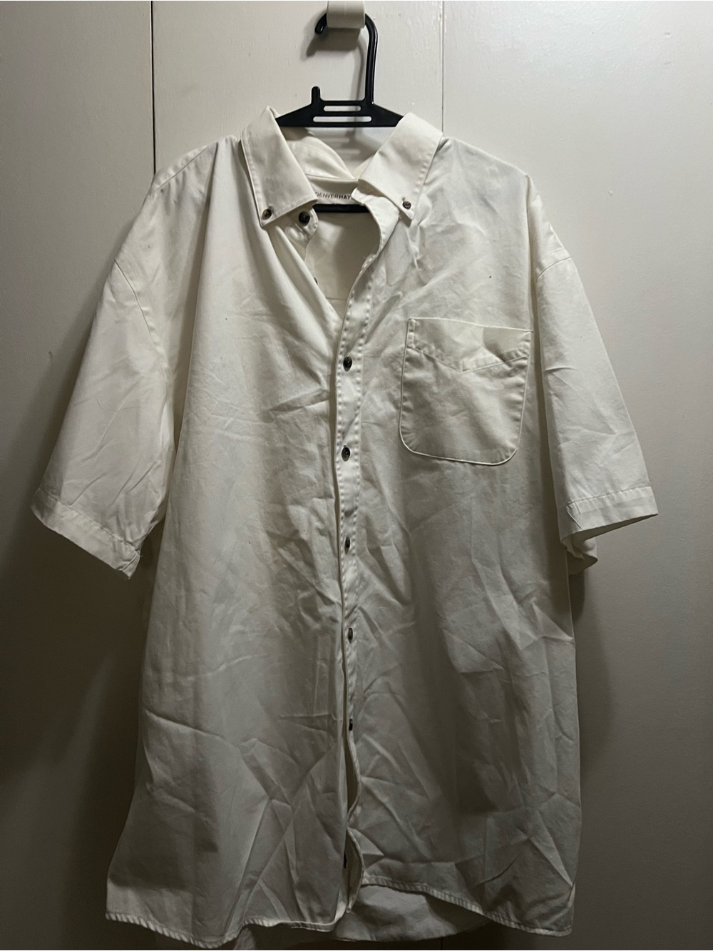 Men's White Short-Sleeve Button-Up Shirt
